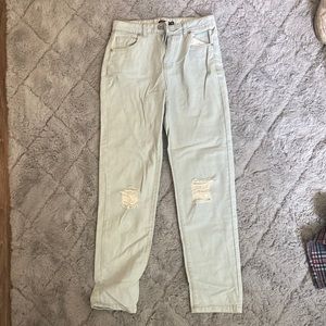 Boohoo Boyfriend jeans size 4